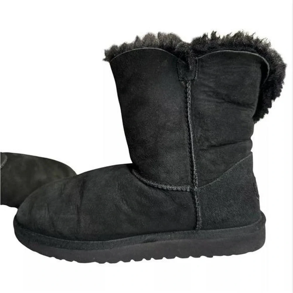 UGG SN 5991 Bailey Button II Black kids US4 Winter Cabincore Cozycore